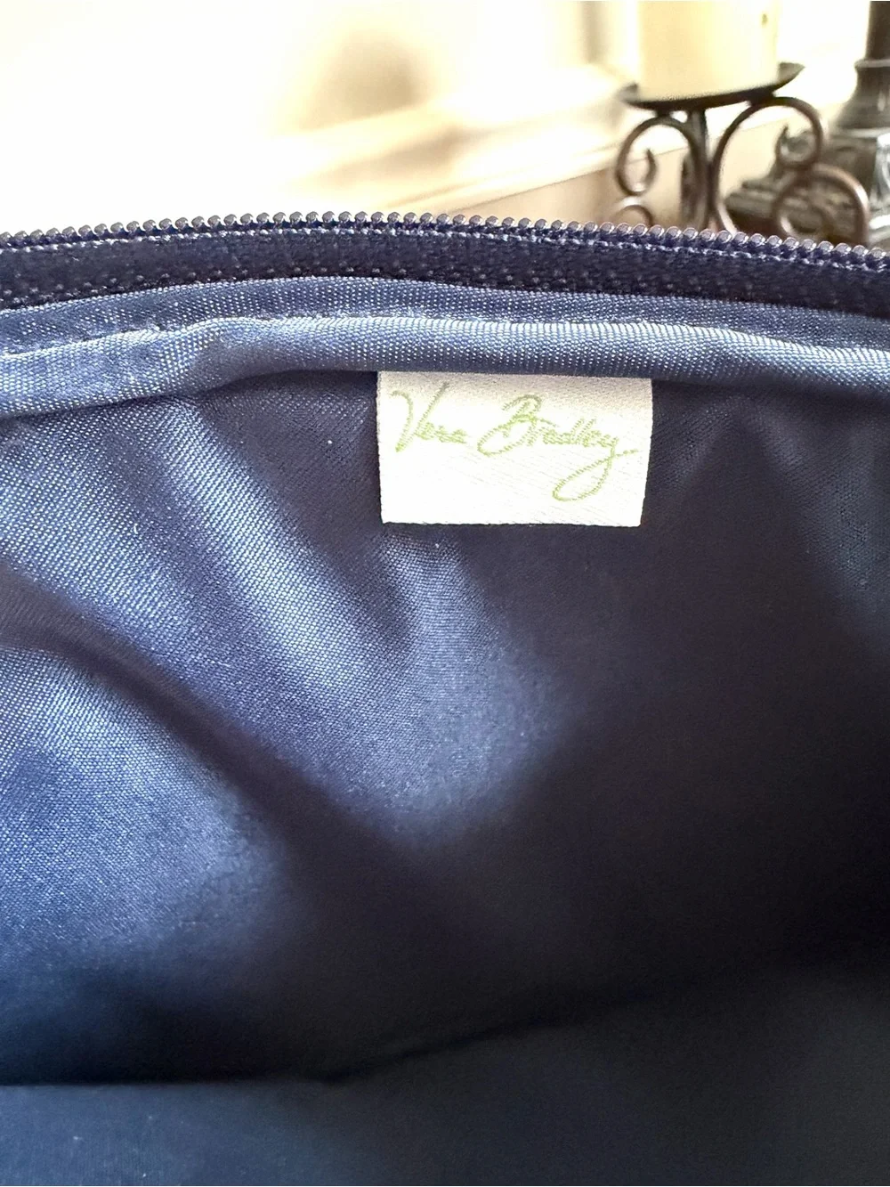🐭 Sale! Vera Bradley Chandelier Navy Floral Quilted padded Pouch for tablets EUC